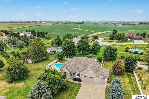 4003 Fox Ridge Circle, Bellevue, NE 68123