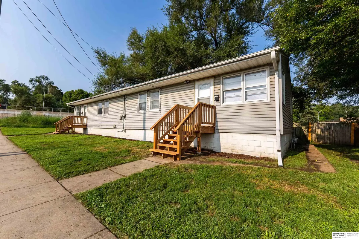 5004 N 33rd Street, Omaha, NE 68111 - #1