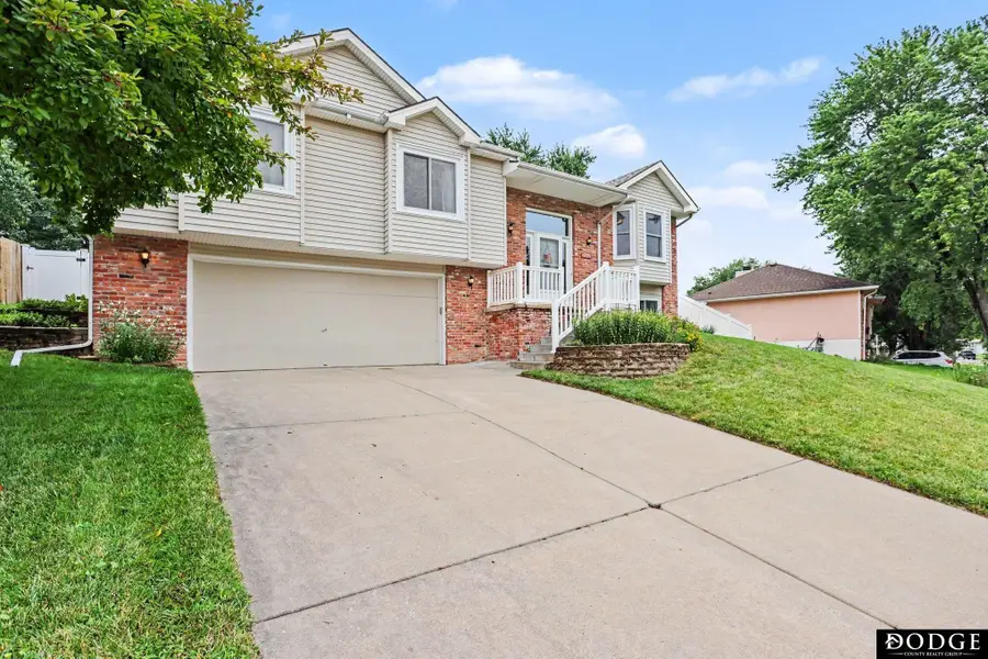 6325 Briar Rosa Drive, Lincoln, NE 68156 - #2