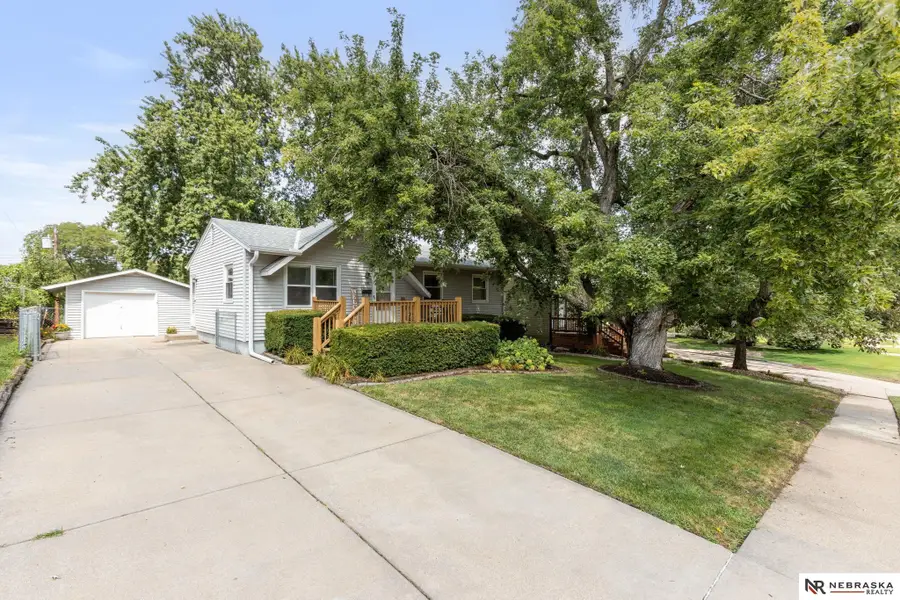 12330 B Street, Omaha, NE 68144 - #2