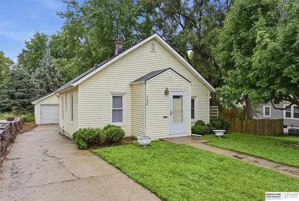 5609 Walnut Street, Omaha, NE 68106