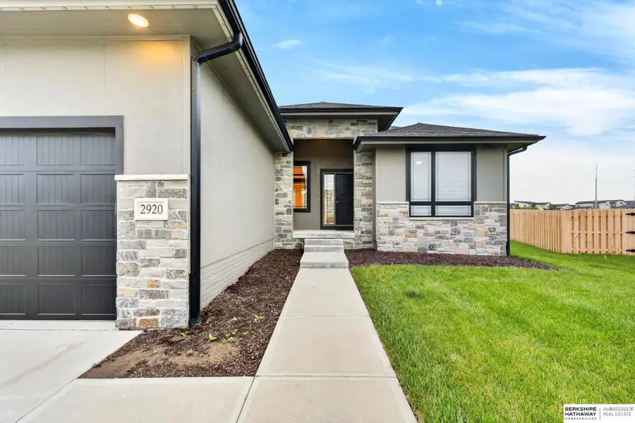 2920 N 185th Avenue, Elkhorn, NE 68022 - #2
