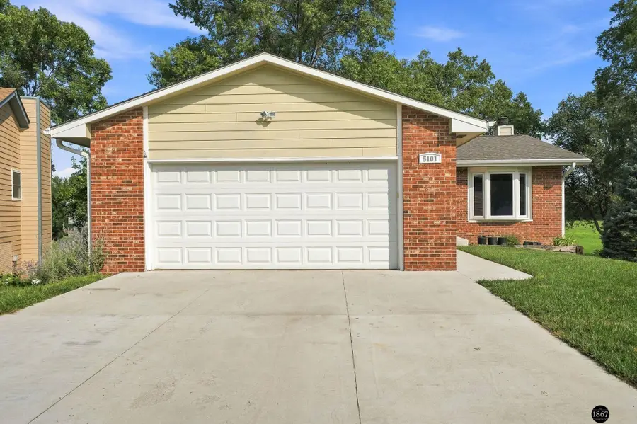 5101 Rosebriar Court, Lincoln, NE 68516 - #2