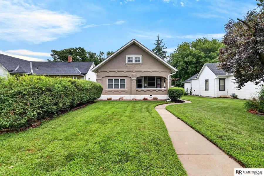 3919 S 36th Street, Omaha, NE 68107 - #2