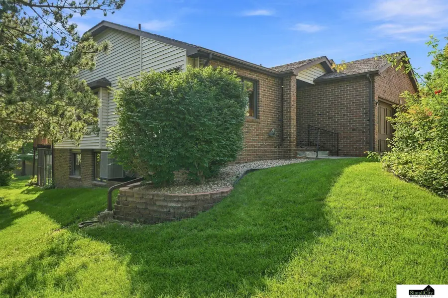 710 Lancashire Court, Lincoln, NE 68510 - #3