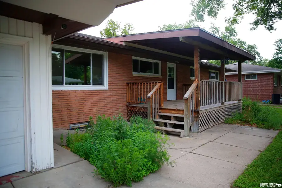6224 Walker Avenue, Lincoln, NE 68507 - #3