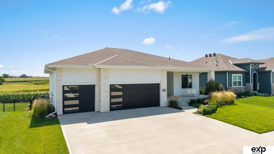 4603 Lawnwood Drive, Papillion, NE 68133 - #2