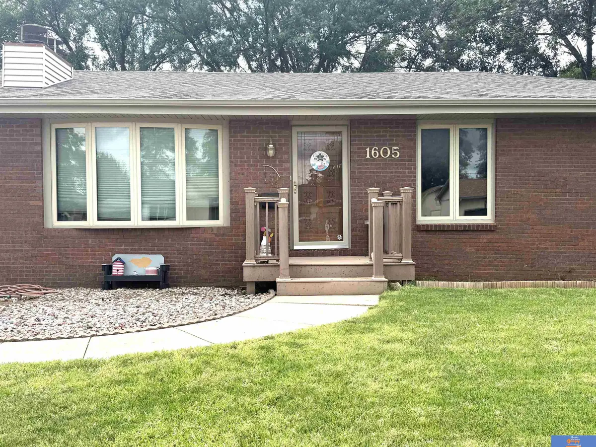 1605 Pleasant View, Beatrice, NE 68310 - #1