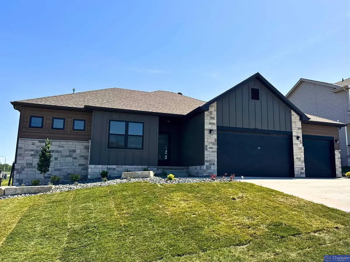 19820 R Street, Omaha, NE 68135 - #1