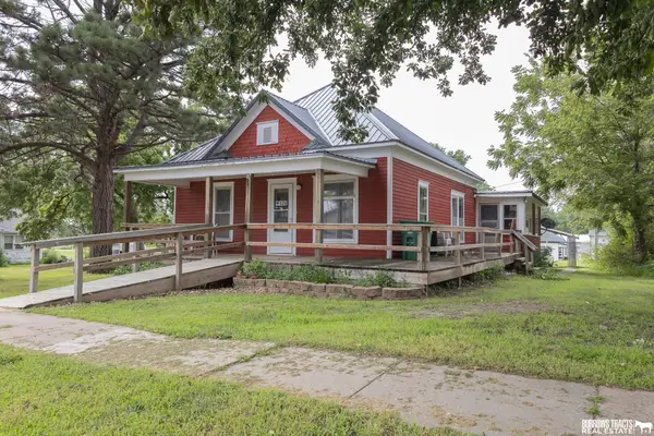 528 9th Street, Pawnee City, NE 68420