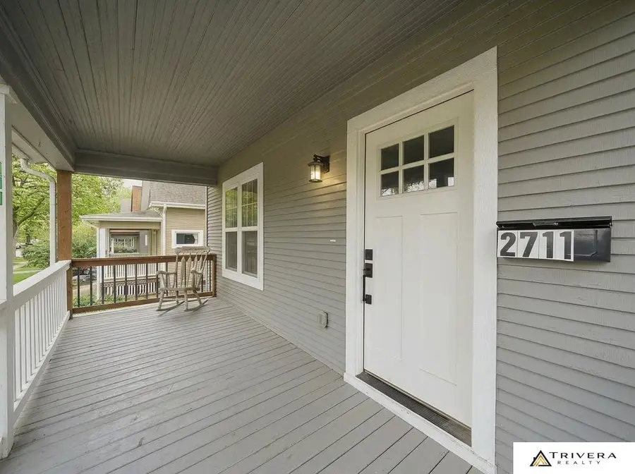 2711 Sumner Street, Lincoln, NE 68502 - #2