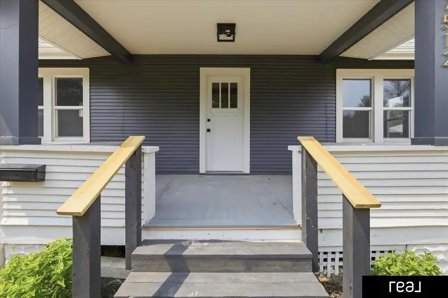 7512 N 28 Avenue, Omaha, NE 68112 - #2
