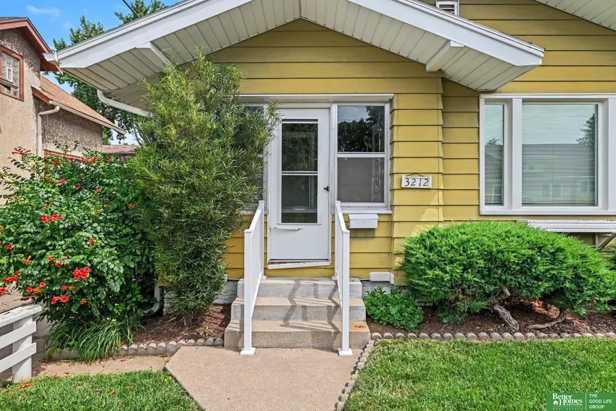 3212 Oak Street, Omaha, NE 68105 - #3