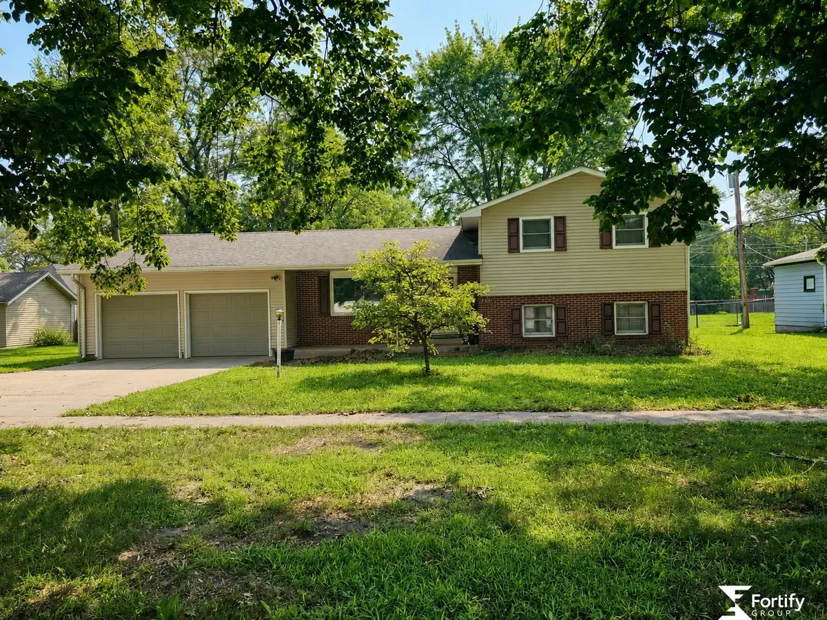 129 N 11th Street, Geneva, NE 68361 - #1