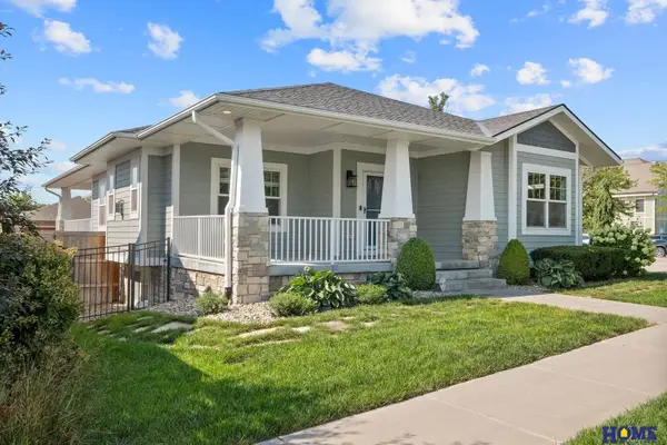 6015 Hidcote Drive, Lincoln, NE 68516