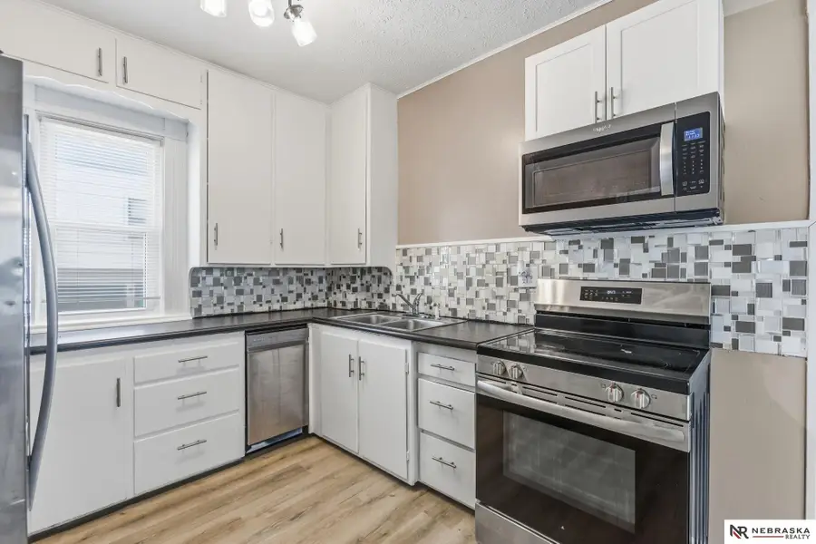 924 S 31 Street, Omaha, NE 68105 - #3