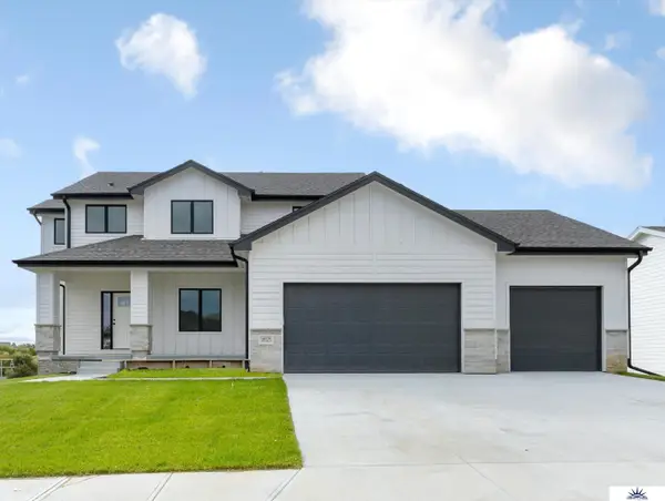 18525 Patrick Avenue, Elkhorn, NE 68022