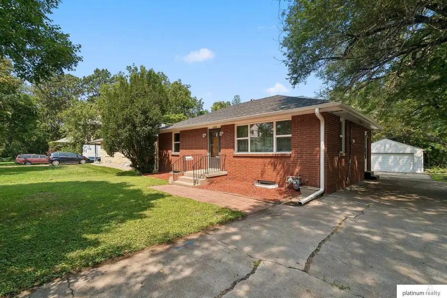 3718 J Street, Lincoln, NE 68510 - #2