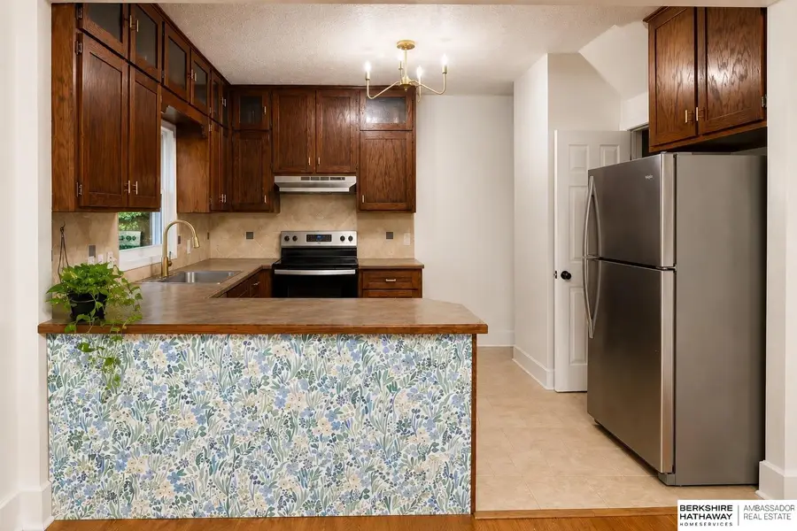 6233 Pacific Street, Omaha, NE 68106 - #3