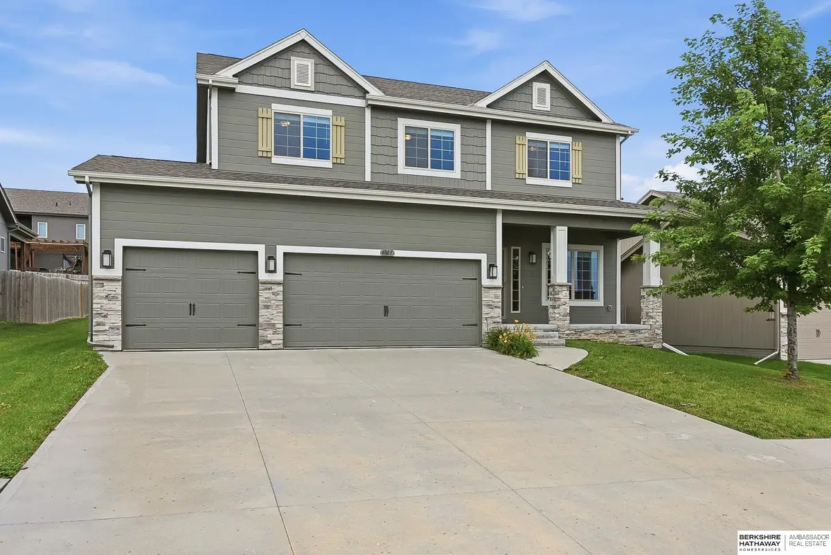 4801 N 181st Street, Elkhorn, NE 68022 - #1