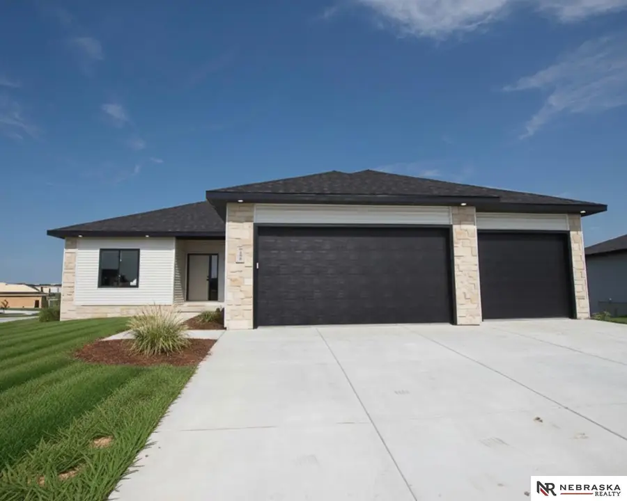 9400 Dalton Drive, Lincoln, NE 68516 - #2