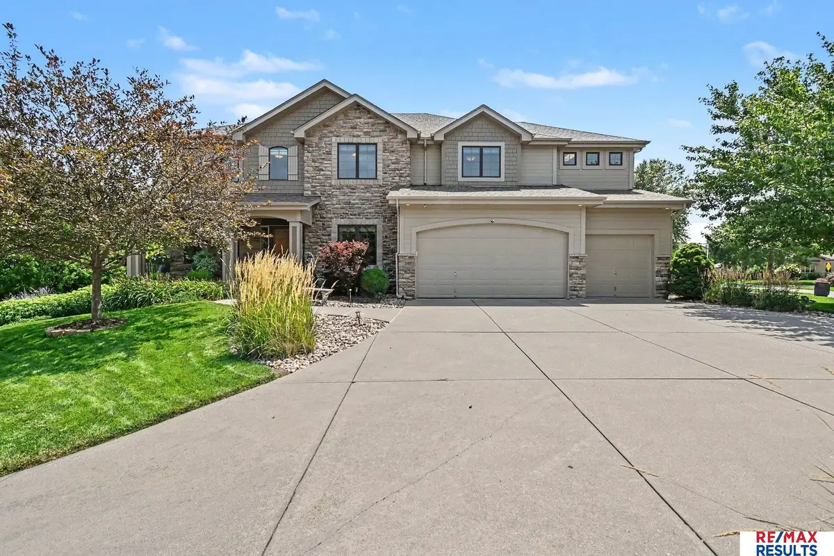 1207 S 195 Street, Omaha, NE 68130 - #1