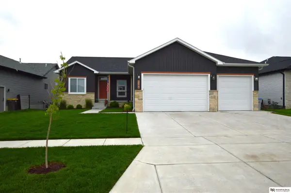 7246 N 49th Street, Lincoln, NE 68514