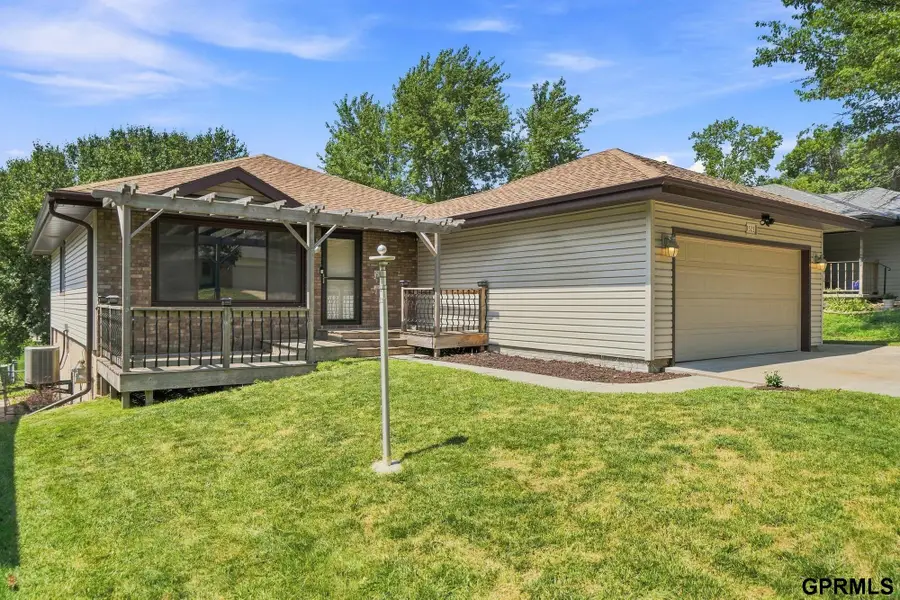 4523 S 58th Street, Lincoln, NE 68516 - #2