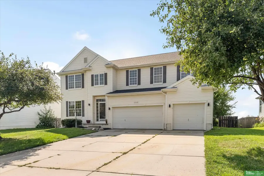 2310 Sand Hills Drive, Papillion, NE 68046 - #2
