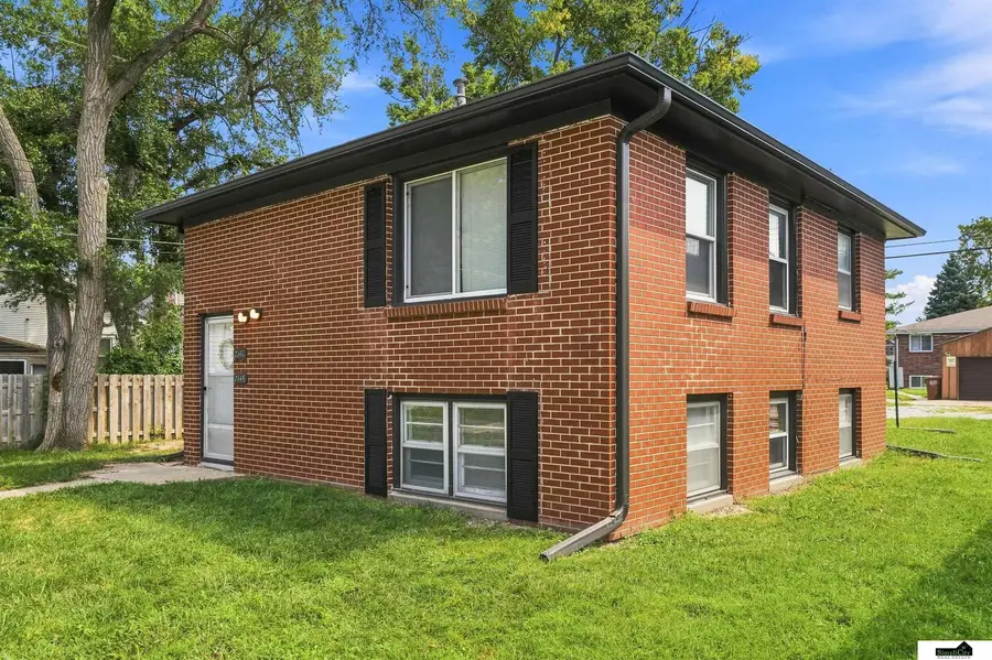 2345 F Street, Lincoln, NE 68510 - #3