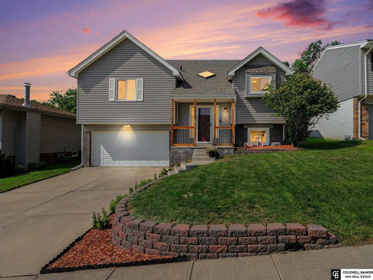 10628 Hartman Avenue, Omaha, NE 68134 - #1