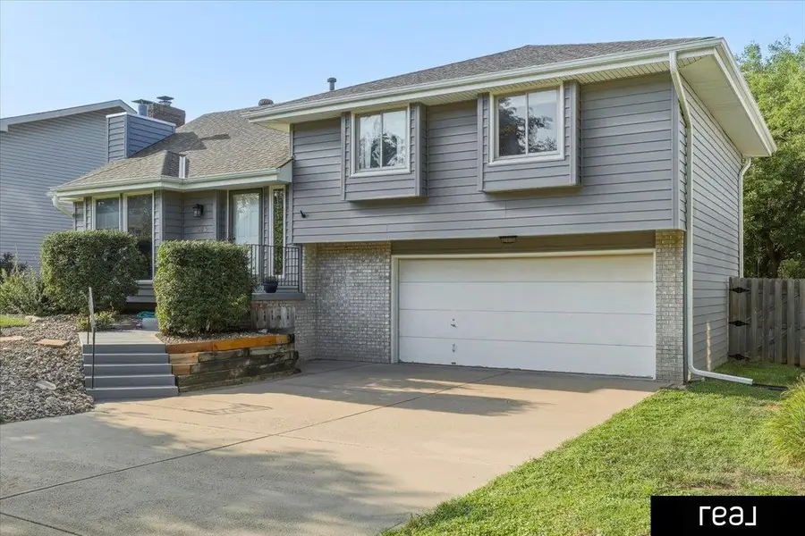 916 Bordeaux Avenue, Bellevue, NE 68123 - #3