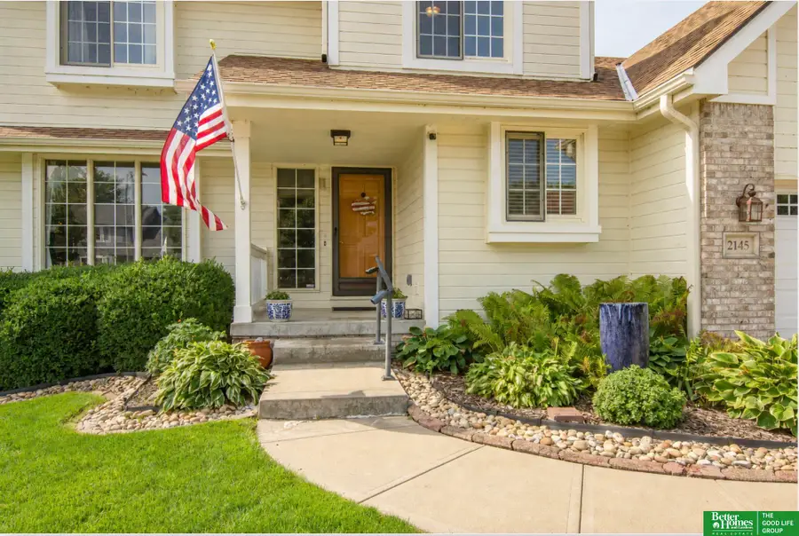 2145 Cobblestone Road, Papillion, NE 68133 - #2