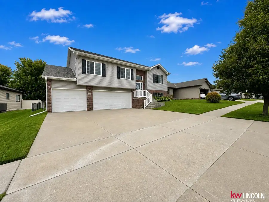 8015 Mandalay Drive, Lincoln, NE 68516 - #2