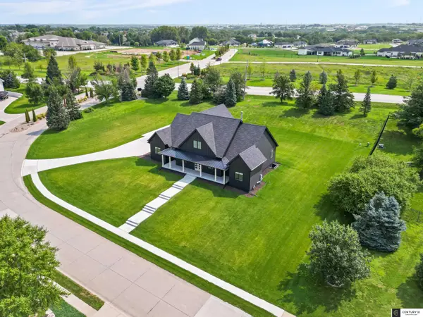 10413 S 168th Avenue, Omaha, NE 68136