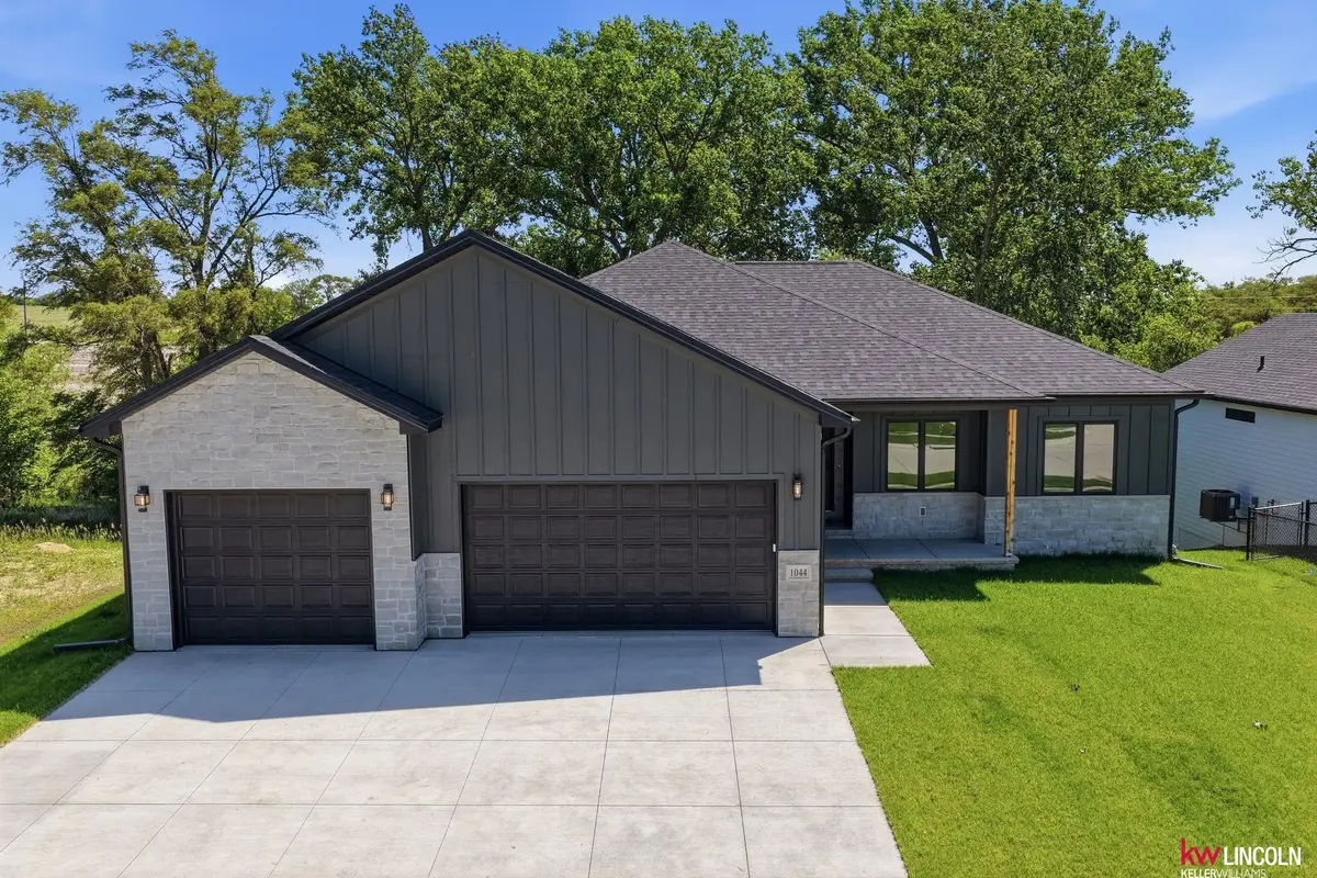 1044 Tuscan Trail, Hickman, NE 68372 - #1