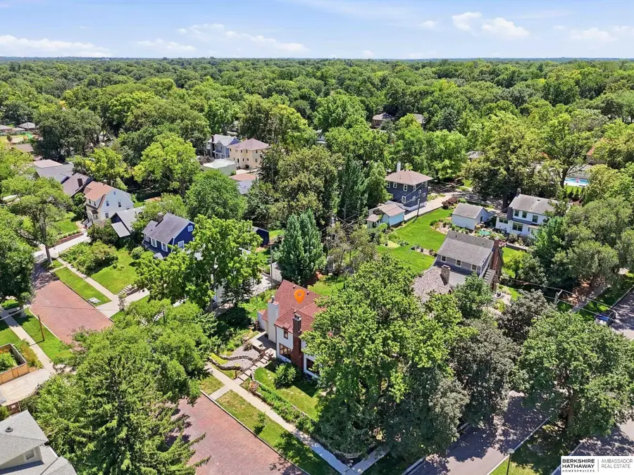 2400 Bradfield Drive, Lincoln, NE 68502 - #2