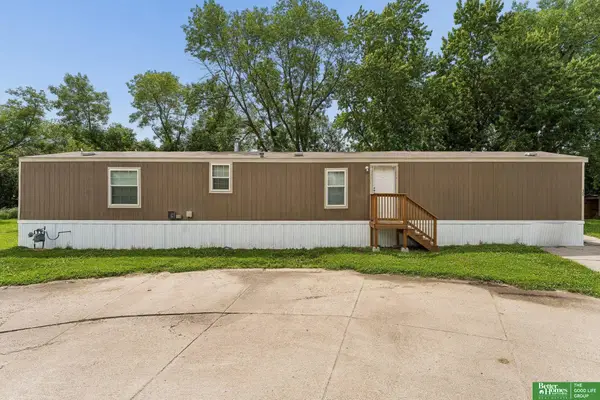 1075 W 8th Street #12, North Bend, NE 68649
