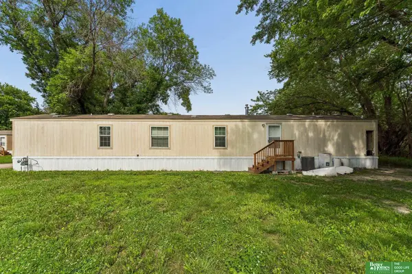 1075 W 8th Street #17, North Bend, NE 68649