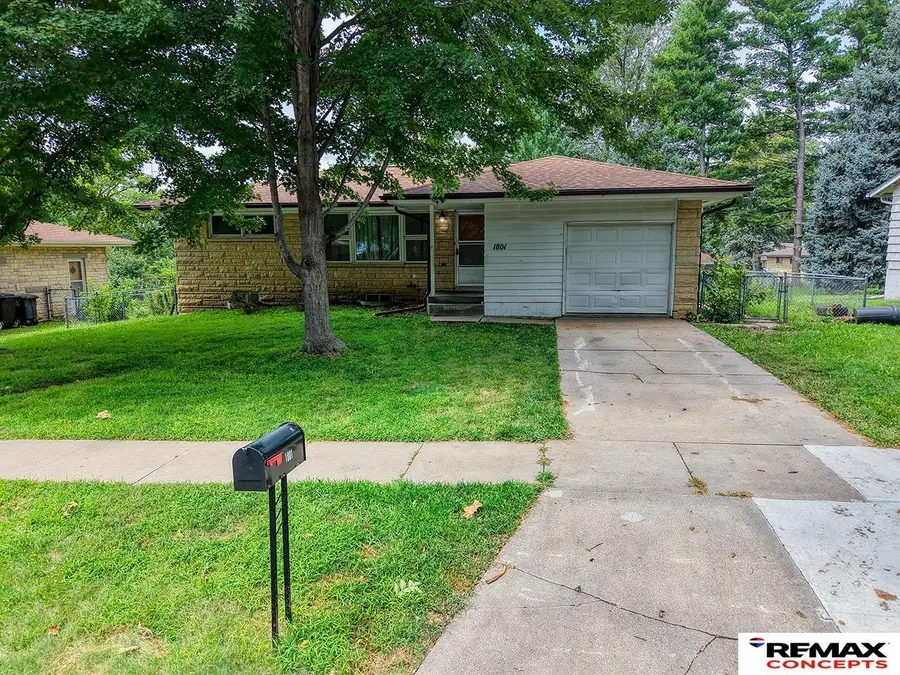 1801 E Manor Drive, Lincoln, NE 68506 - #2