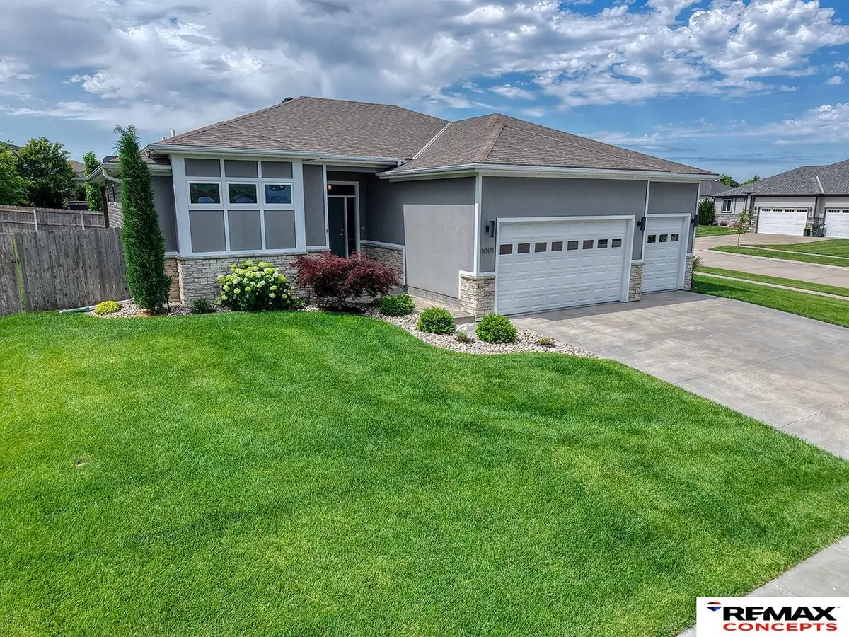 6301 Kelsey Lane, Lincoln, NE 68516 - #1