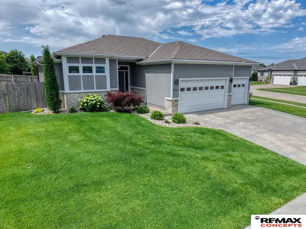 6301 Kelsey Lane, Lincoln, NE 68516