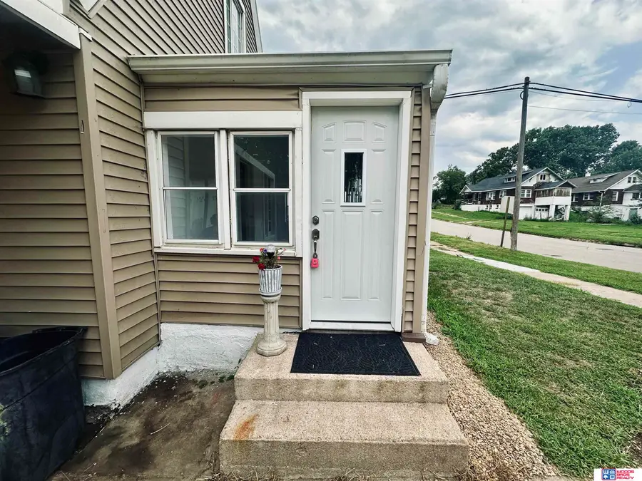 714 9th Street, Fairbury, NE 68352 - #2