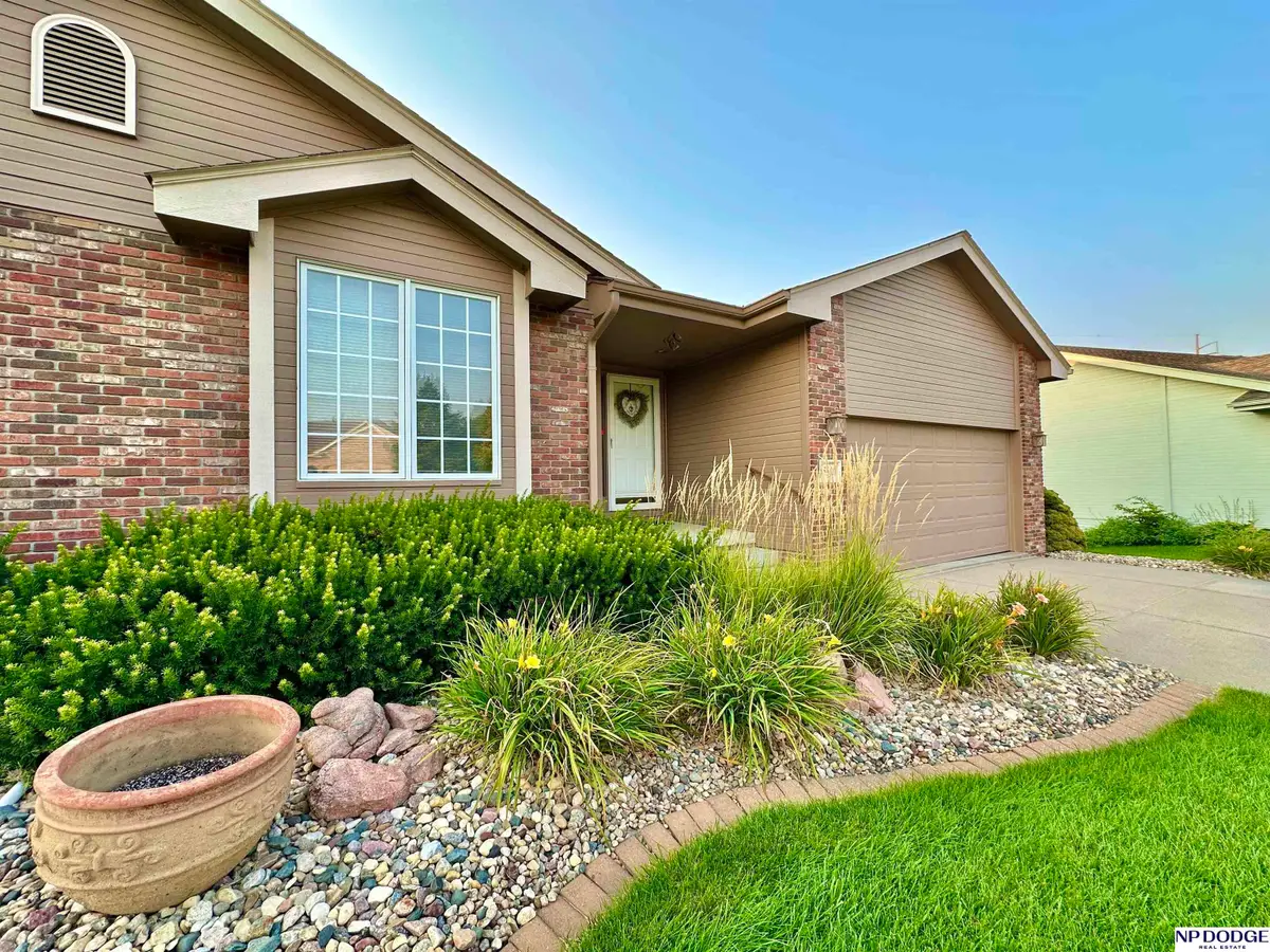 15520 Parker Street, Omaha, NE 68154 - #1