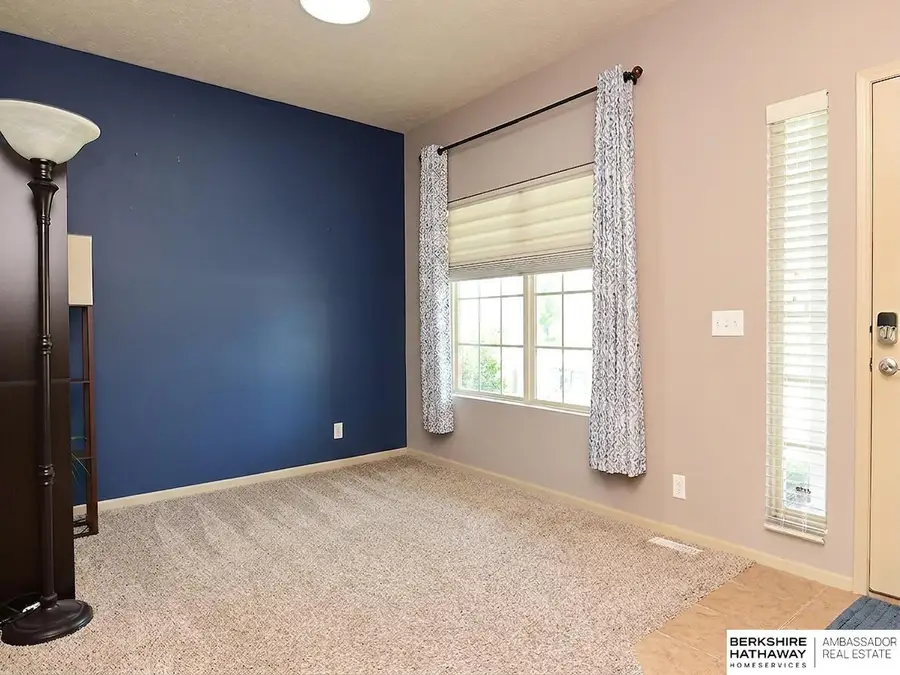 8215 S 190 Avenue, Omaha, NE 68136 - #2