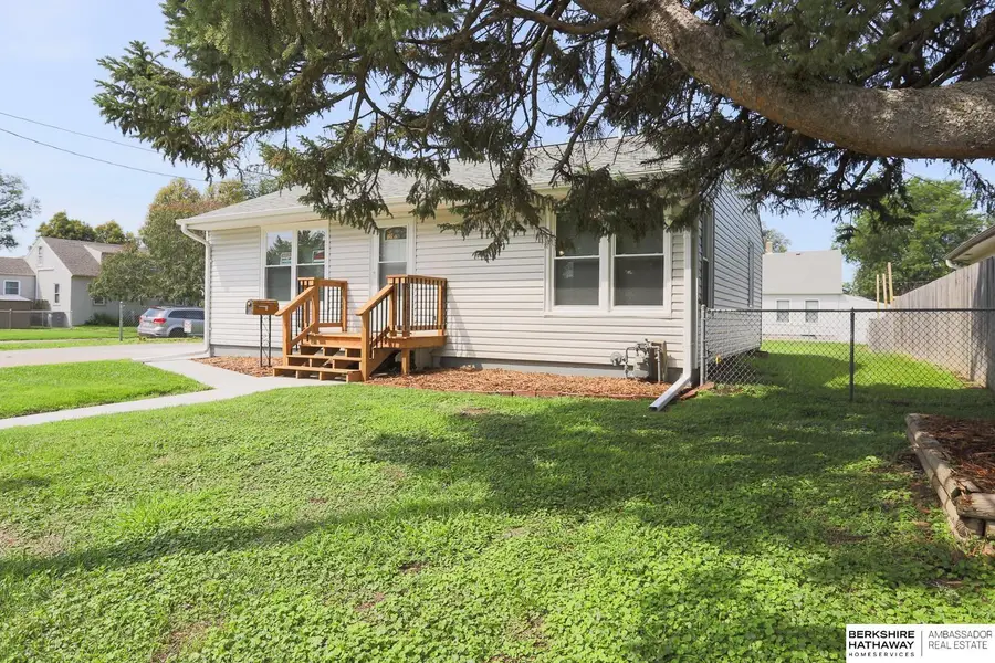 504 N 27th Street, Council Bluffs, IA 51501 - #2