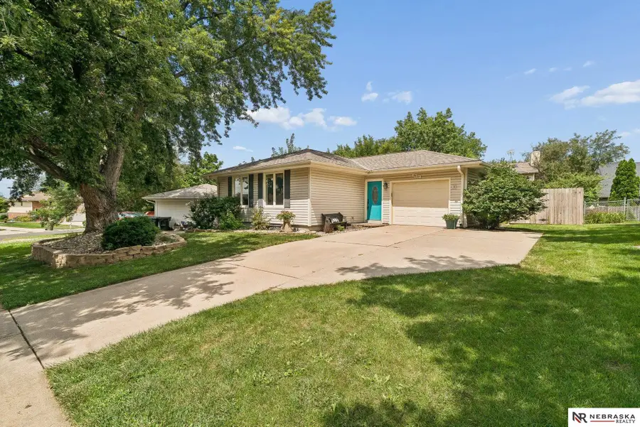 8520 Morning Glory Lane, Lincoln, NE 68505 - #2