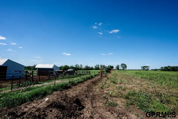1401 Ridge Road, Hickman, NE 68372