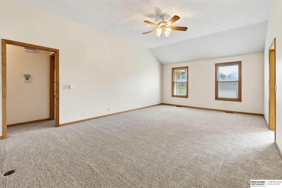 9102 S Glenview Drive, La Vista, NE 68128 - #3