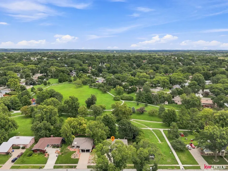 1630 S 77th Street, Lincoln, NE 68506 - #2